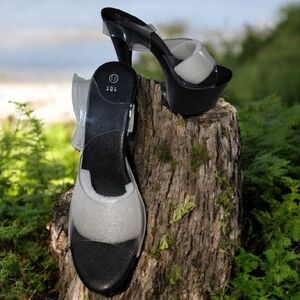 181 Size 41 EU US 9.5 Black and White Dancing Heels with Clear Foot Design.